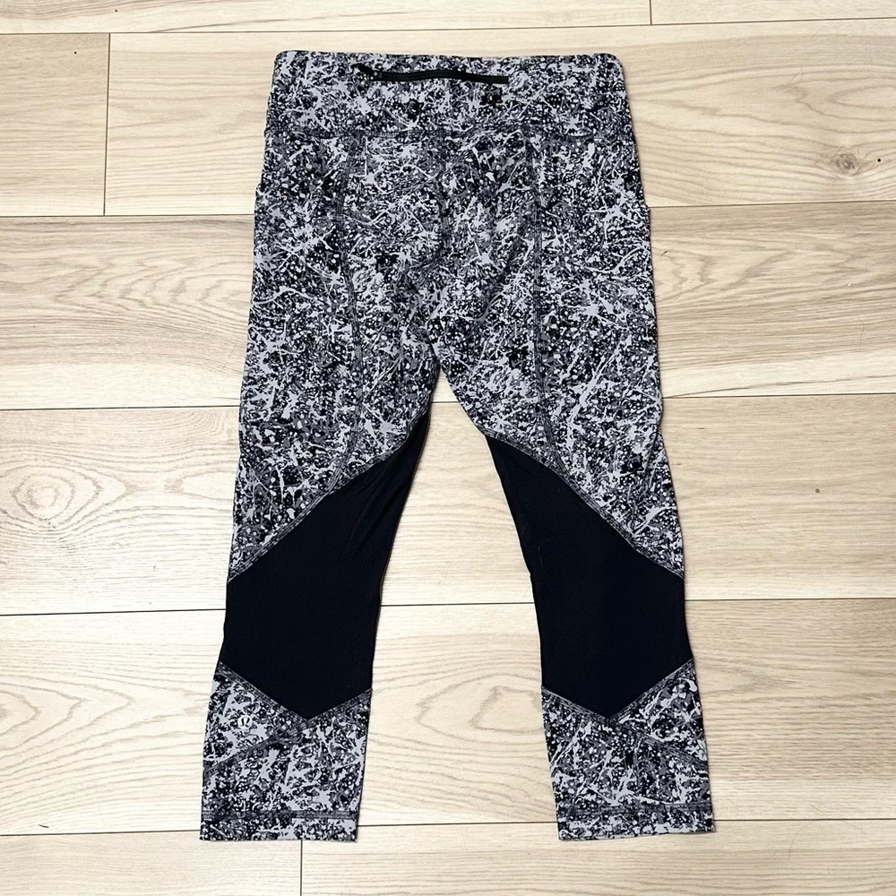 LIKE NEW Lululemon Women’s Pace Rival Crop Leggings Tights *22"